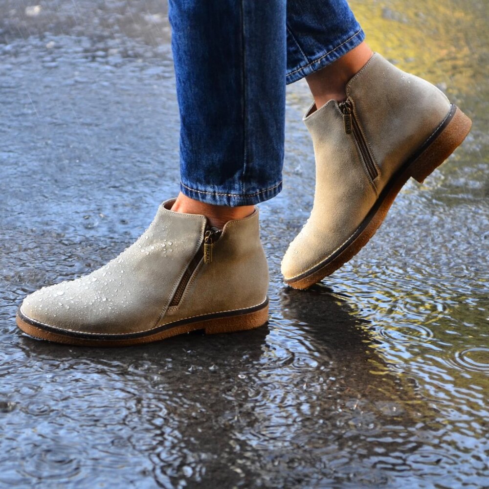 Italeau waterproof Italian leather ankle booties